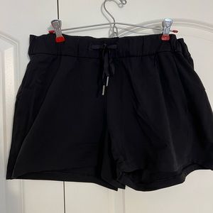 Lululemon On The Fly short
